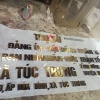 Bảng hiệu chữ inox vàng gương của trụ sở đảng ủy hội đồng xã Túc Trưng