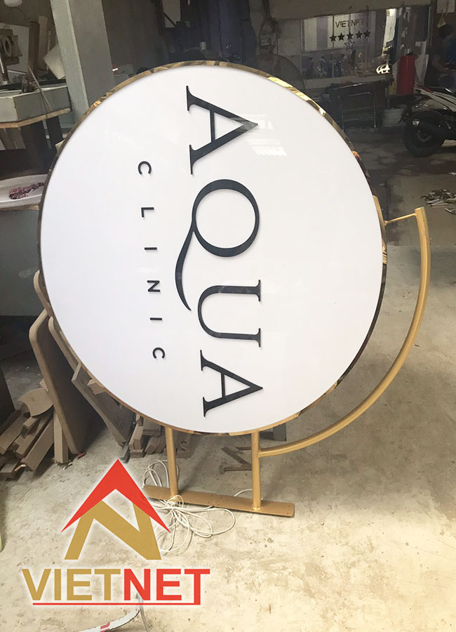 Mẫu hộp đèn quảng cáo tiệm AQua Clinic