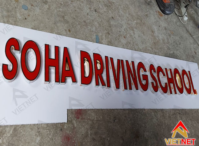 chu-inox-long-mat-mica-soha-driving-school-1