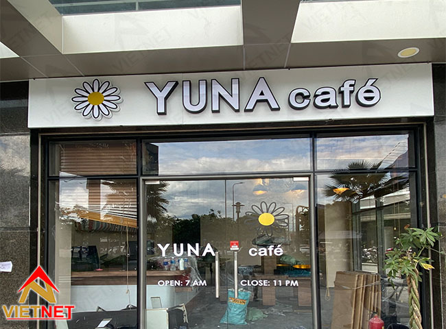 chu-inox-long-mat-mica-yuna-cafe