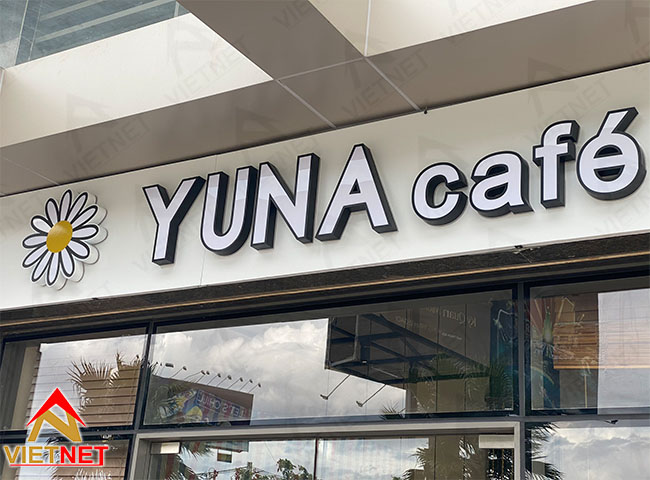 chu-inox-long-mat-mica-yuna-cafe