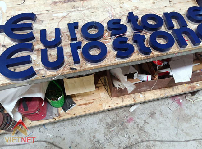 chu-inox-son-hap-nhiet-va-logo-Eurostone-2