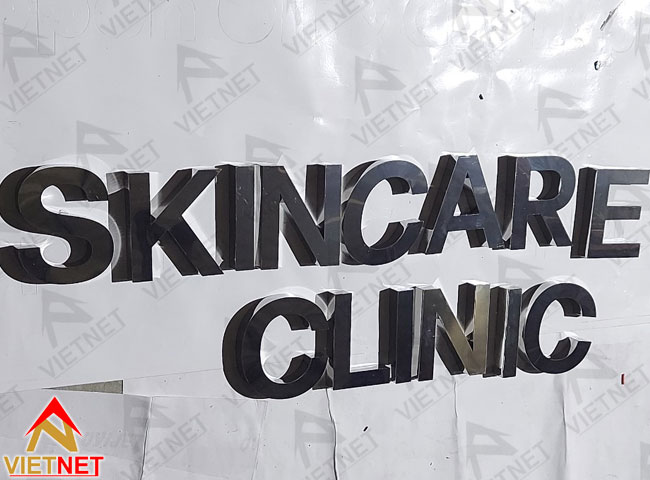 chu-inox-trang-skincare-clinic-1