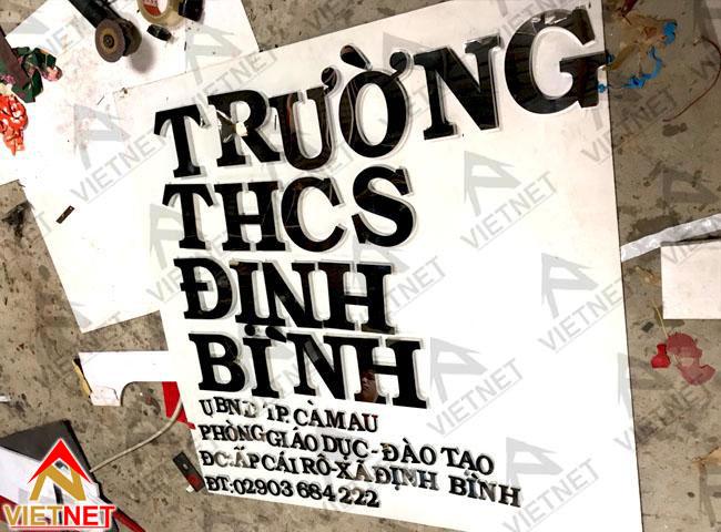 chu-inox-trang-truong-THCS-Dinh-Binh