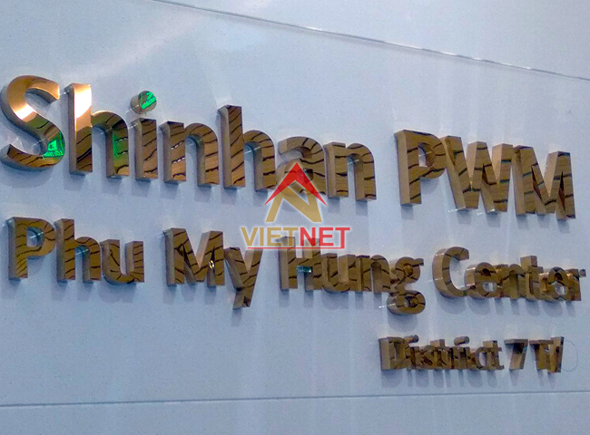 Bảng hiệu chữ inox vàng Shinhan Bank