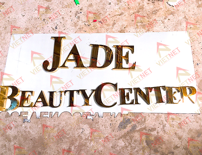 gia-cong-chu-inox-jade-beauty-center