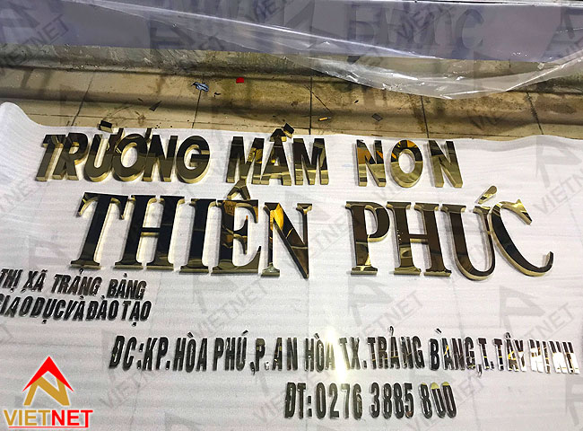 chu-inox-vang-truong-mam-non-thien-phuc
