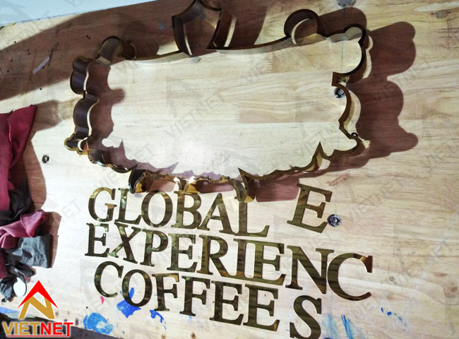 gia-cong-chu-noi-inox-Global-Experiences-Coffee