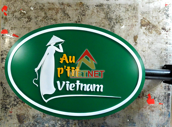 mau hop den quang cao tiem ao dai Au Ptit Viet Nam