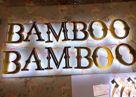 Chữ inox âm đèn hắt sáng chân Bamboo Lounge