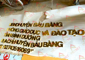 Gia công chữ nổi inox cho UBND huyện Bàu Bàng - Bình Dương