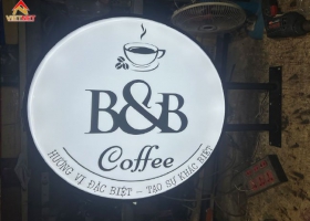 Hộp đèn mica hút nổi quán Cafe B&B