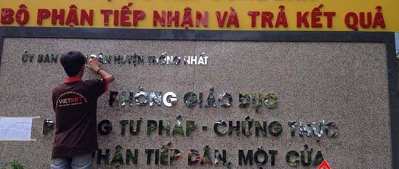 Thi công chữ nổi inox đẹp tại VietNet