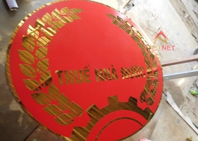 Logo Thuế Nhà Nước inox vàng ăn mòn