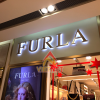 Gia công chữ inox vàng Shop thời trang Furla